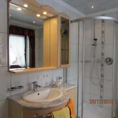 فندق مبيت وإفطار Huben 146 *